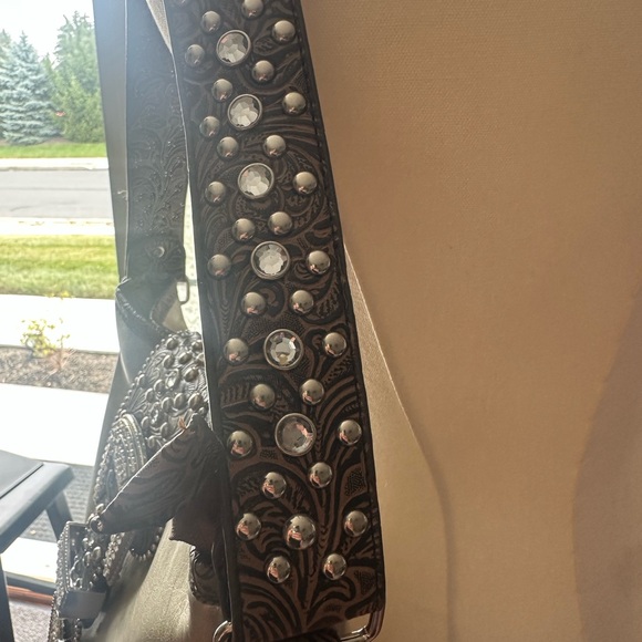 Western Style tooled Floral Faux Leather with Rhinestone buckle shoulder bag - Picture 6 of 15